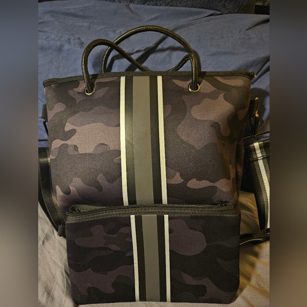 Haute Shore black/gray camo neoprene crossbody bag matching pouch *make offer*